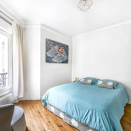 Montmartre - Lamarck - Caulaincourt 2bdr Apartment